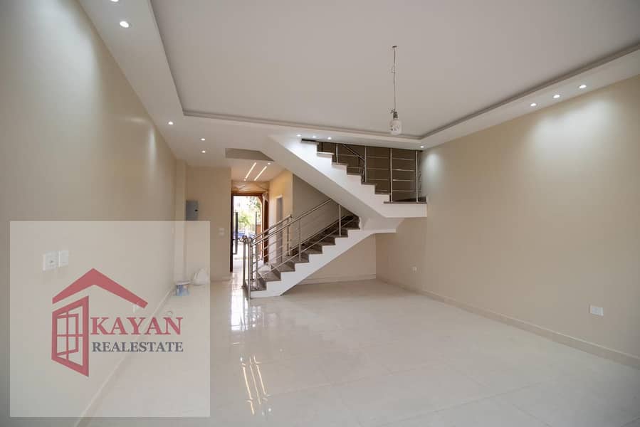 10 1000480095. jpg