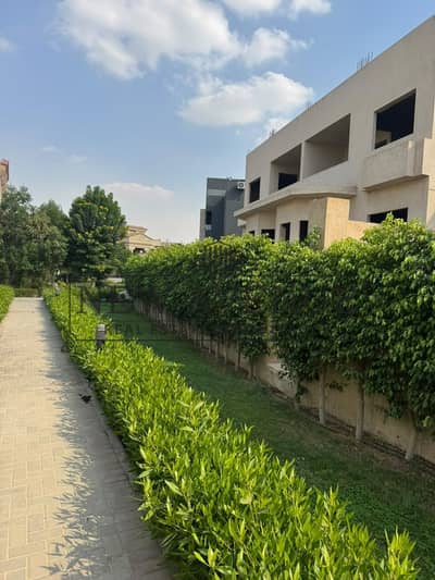 4 Bedroom Twin House for Sale in New Cairo, Cairo - WhatsApp Image 2026-10-18 at 1.09. 48 PM. jpeg 4 Bedroom Twin House for Sale in New Cairo, Cairo - WhatsApp Image 2026-10-18 at 1.09. 48 PM. jpeg