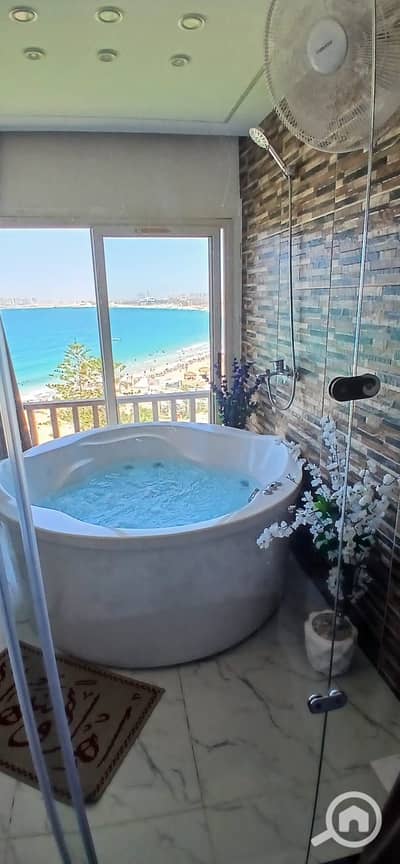 شاليه 3 غرف نوم للايجار في المعمورة، الإسكندرية - WhatsApp Image 2026-09-27 at 13.16. 01 (7). jpeg