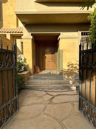 3 Bedroom Townhouse for Sale in Sheikh Zayed, Giza - IMG-20251125-WA0096. jpg 3 Bedroom Townhouse for Sale in Sheikh Zayed, Giza - IMG-20251125-WA0096. jpg