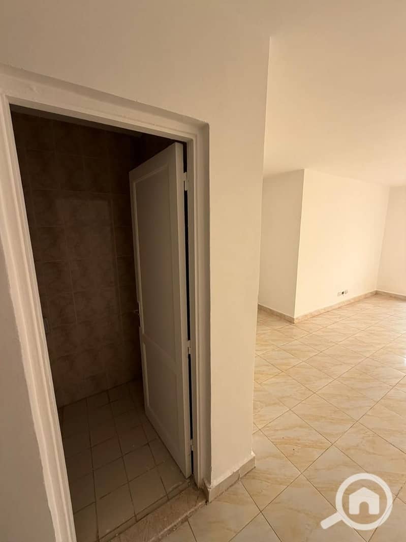9 1000692134. jpg