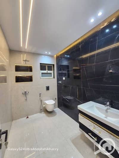 3 Bedroom Flat for Sale in Sheikh Zayed, Giza - 854236729_1140584045036490_1337725001102684928_n. jpg