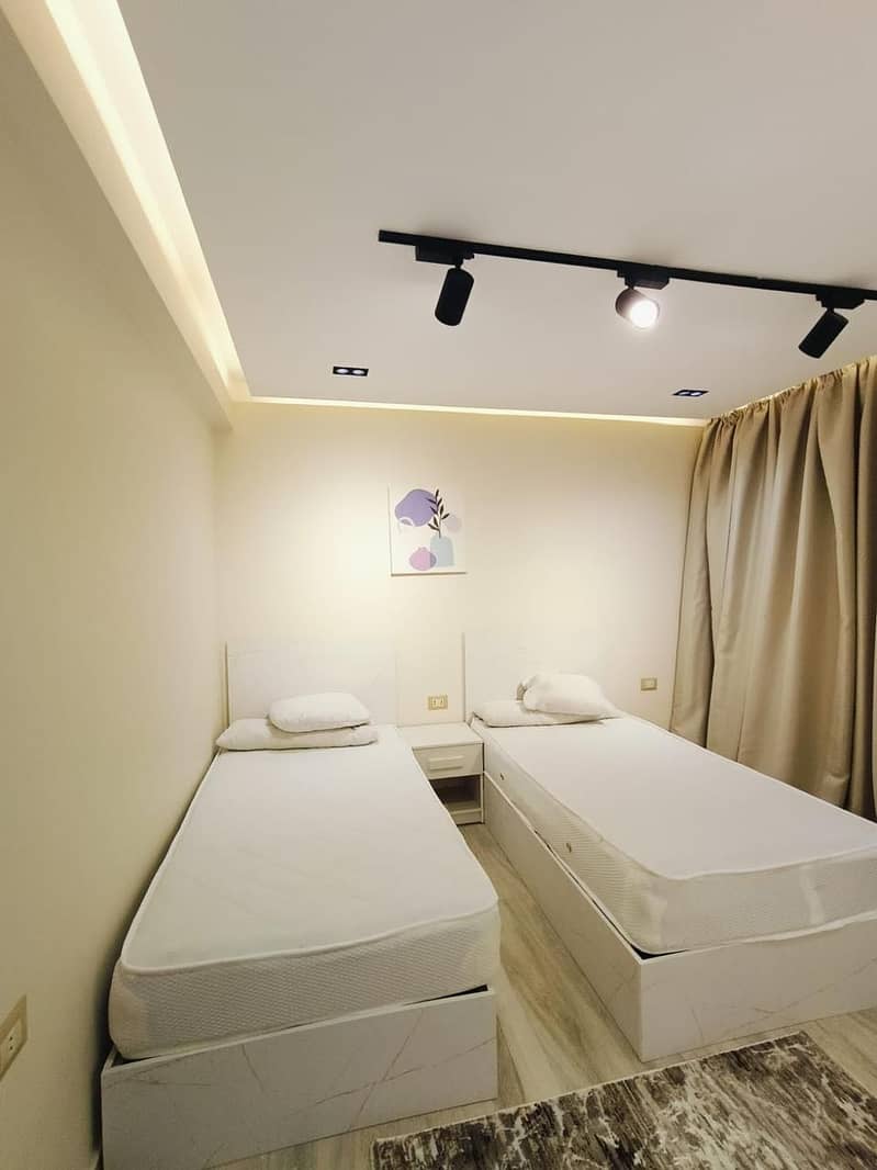 4 