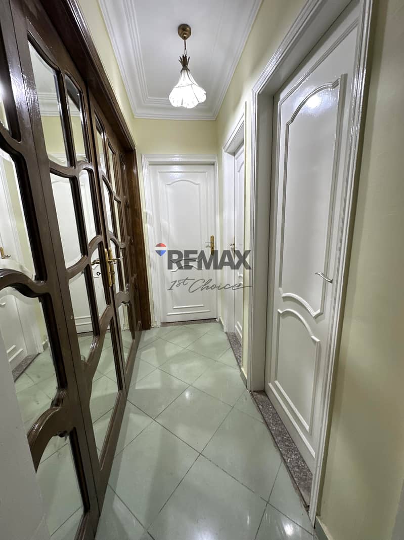 14 Sheraton 0088_Hallway. jpg
