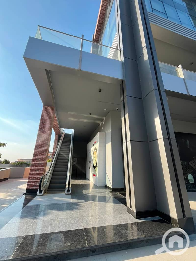 8 5021a326-6b24-4ff3-bd72-cfda157142aa. jpg
