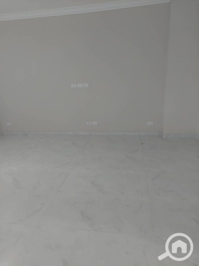 2 073bd9b4-aedb-48dd-9c6a-cecdb3b0a81c. jpeg