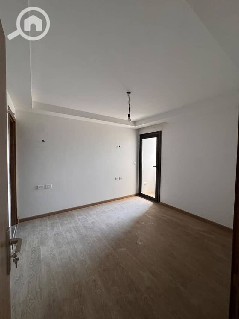27 WhatsApp Image 2026-09-25 at 8.23. 35 PM. jpeg