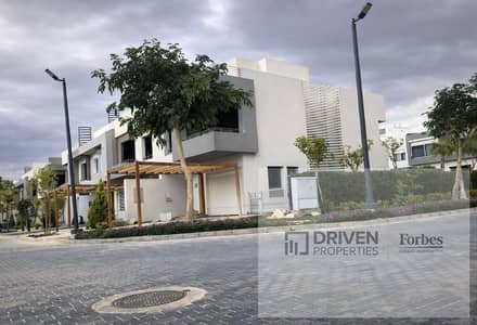 4 Bedroom Townhouse for Sale in 6th of October, Giza - 45 (9). jpg 4 Bedroom Townhouse for Sale in 6th of October, Giza - 45 (9). jpg