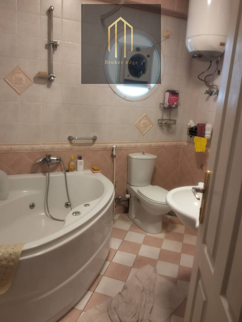 1000767948. jpg 1000767948. jpg