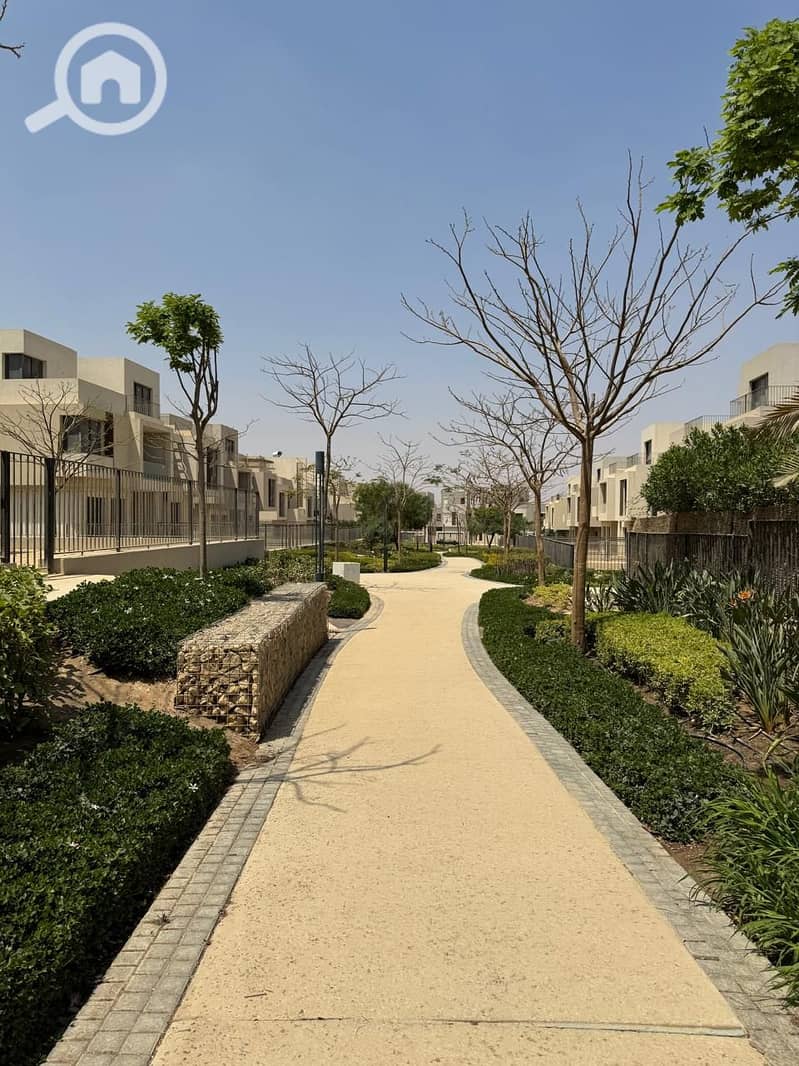 6 52a0d6b2-4420-4769-a4e1-60af87a6cfb8. jpg
