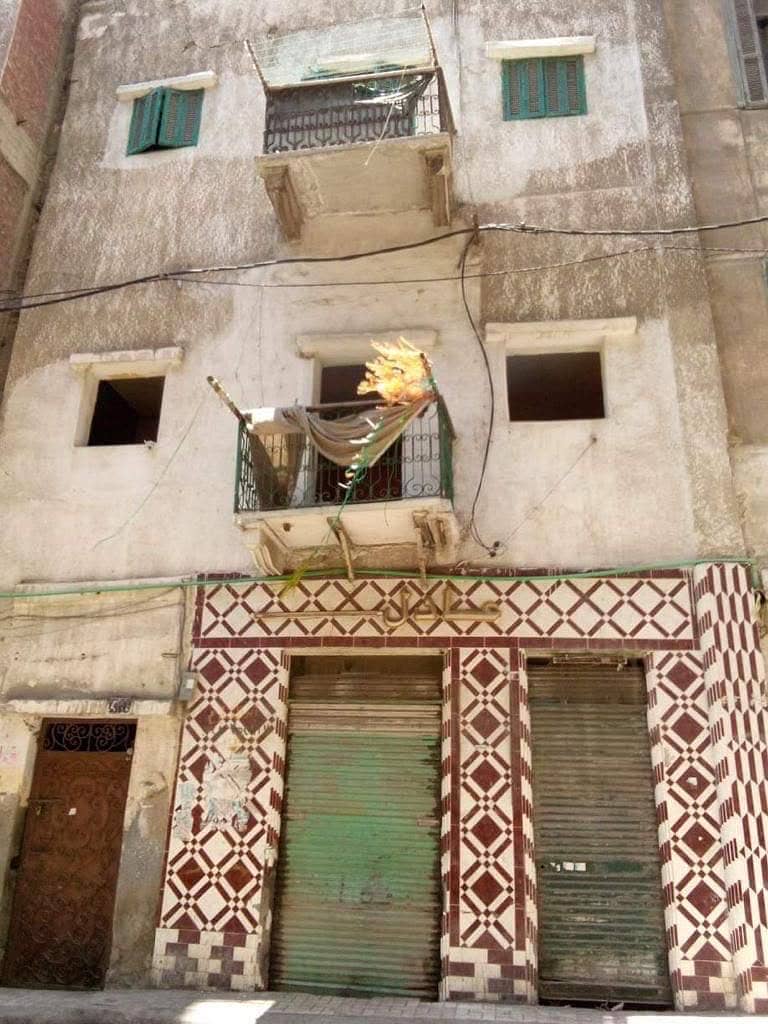 عقار قديم للبيع محرم بك خالي من السكان عقار قديم للبيع محرم بك خالي من السكان