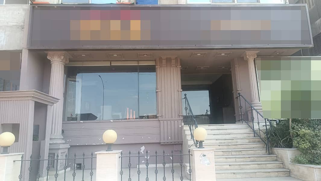 متاح الآن معرض تجاري يصلح لجميع الانشطة و التوكيلات و البنوك للإيجار متاح الآن معرض تجاري يصلح لجميع الانشطة و التوكيلات و البنوك للإيجار