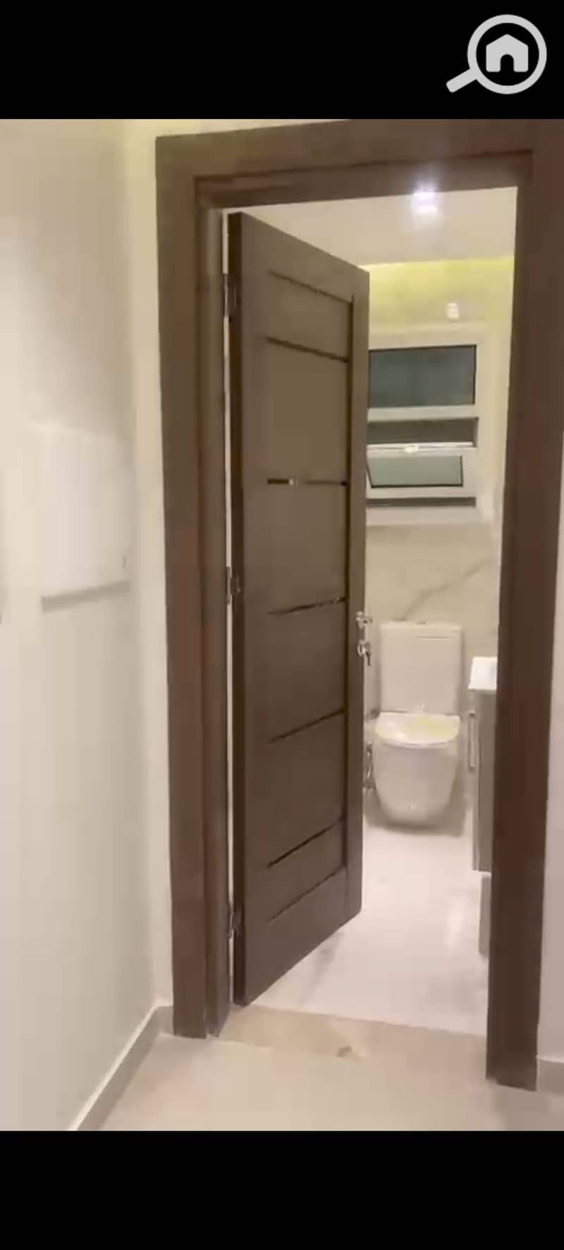 4 546403. jpg