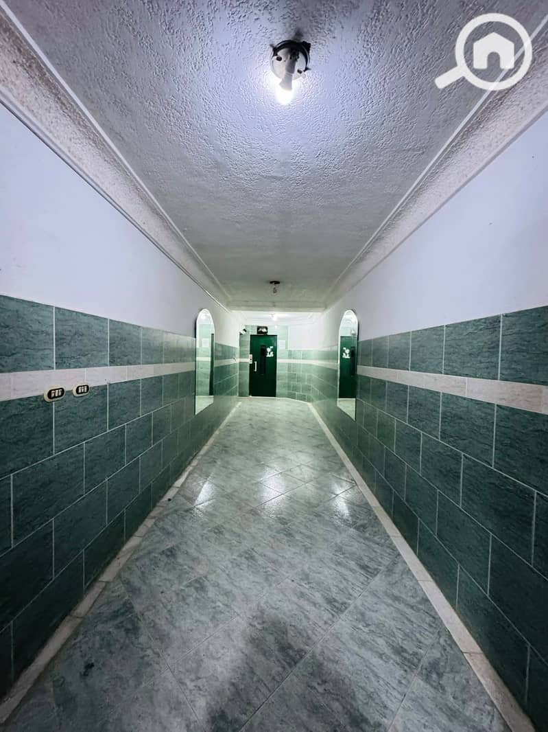 8 1000533427. jpg