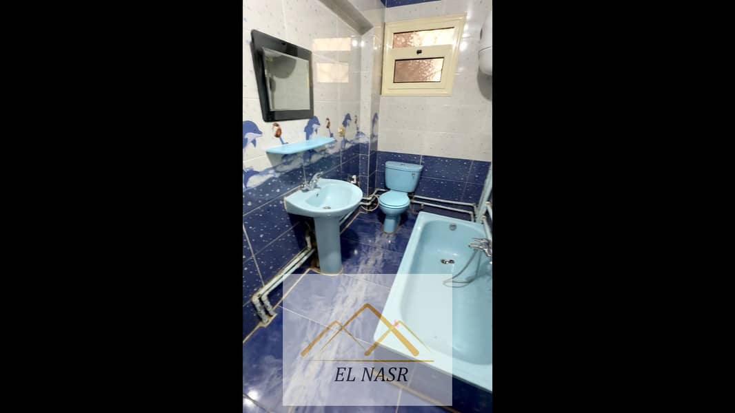 3 2. jpg