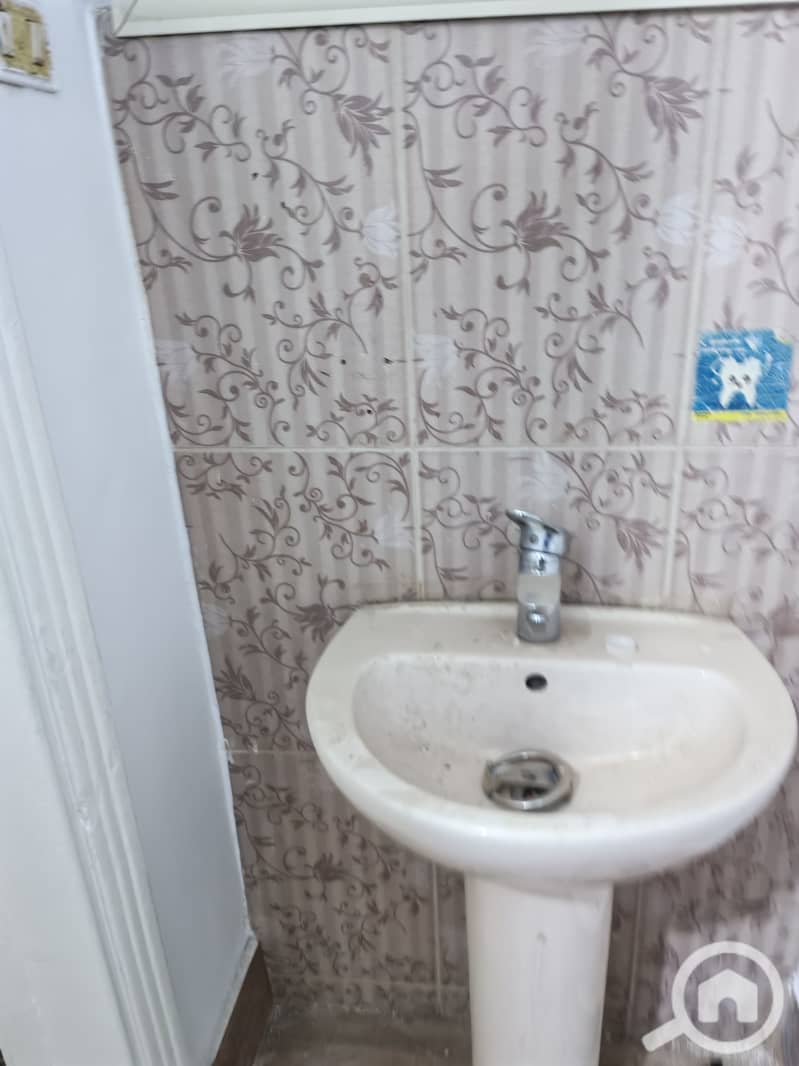 8 1016418. jpg