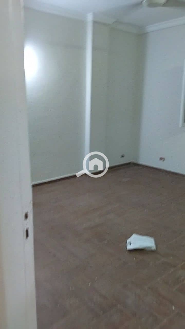 8 1000330762. jpg