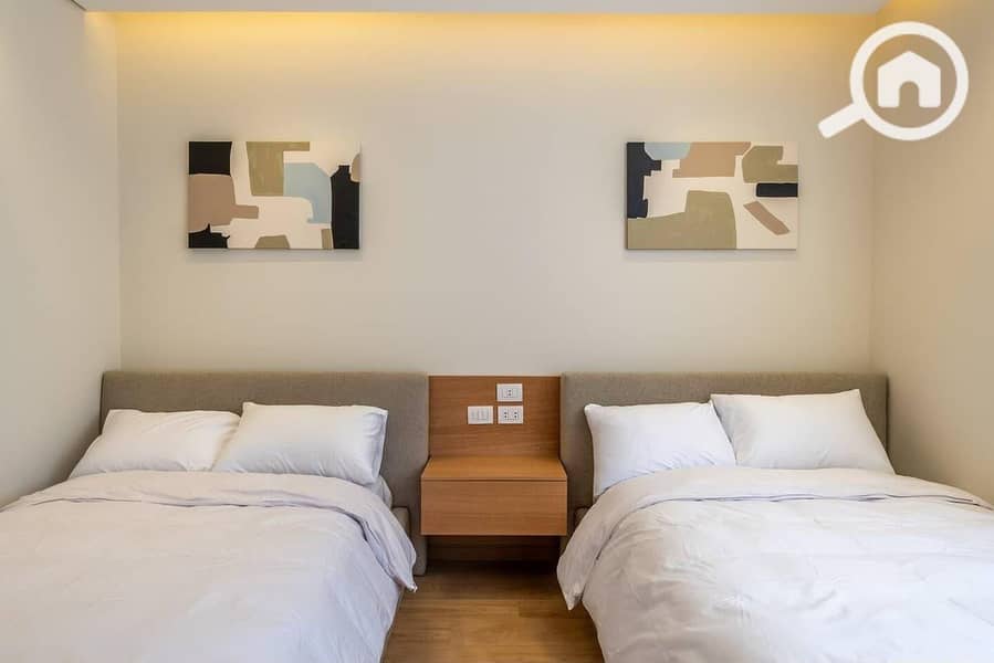 13 159024e2-03fc-4d79-8d70-32b7b2fb1e54. jpeg
