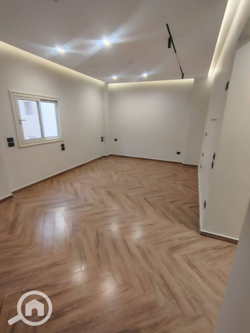 5 1000974744. jpg