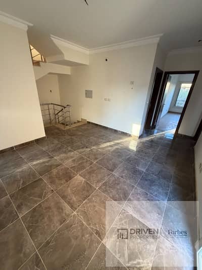 3 Bedroom Villa for Sale in 6th of October, Giza - 5cbc80d7-b247-4eb9-8b56-00fb30277dbe. JPG