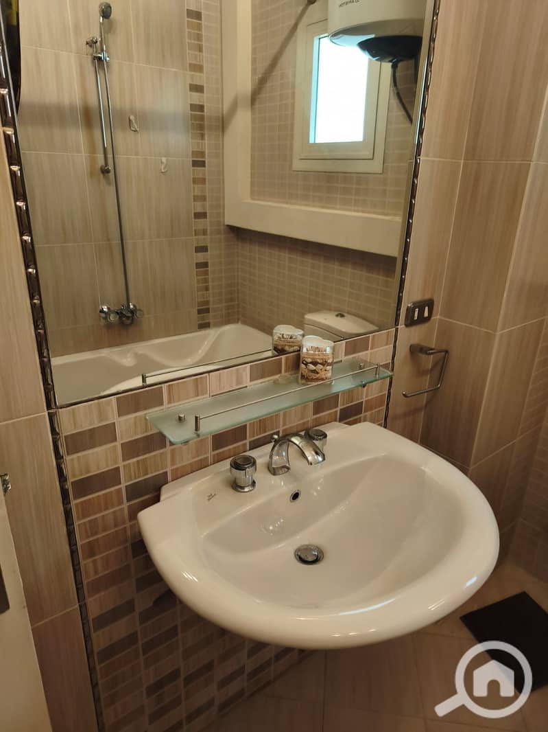 12 1000042569. jpg