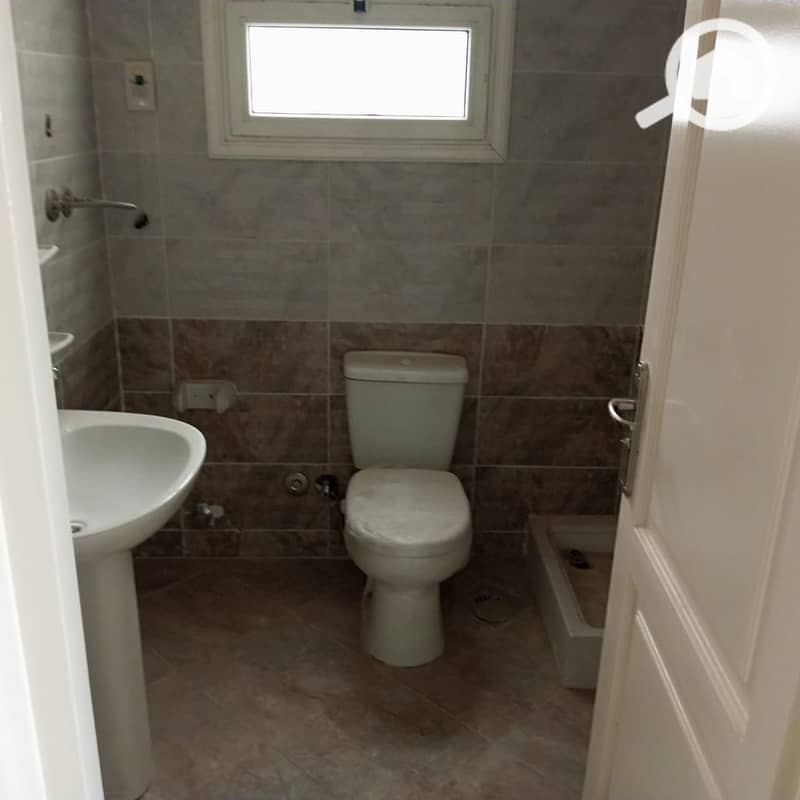 12 U782693 (16). jpg