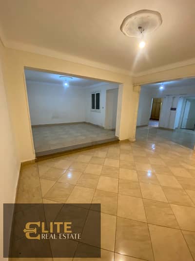 3 Bedroom Flat for Sale in Azarita, Alexandria - WhatsApp Image 2026-10-21 at 2.04. 40 PM. jpeg