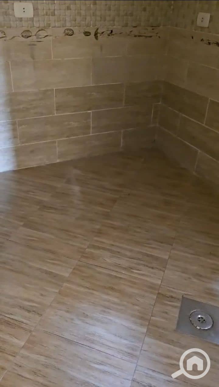 4 1000974790. jpg