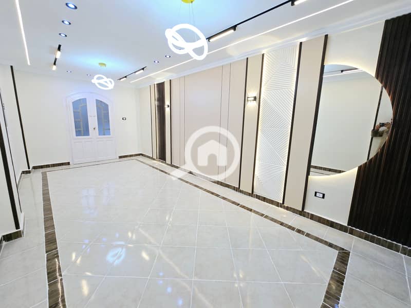 11 1000527756. jpg