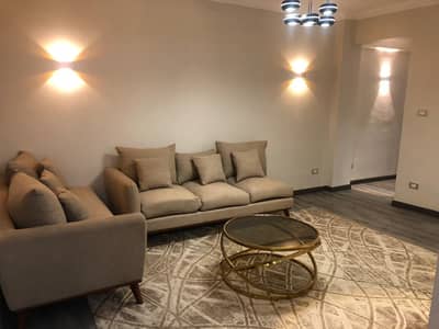 2 Bedroom Flat for Sale in Zamalek, Cairo - شقة للبيع 107م مفروشة ومكيفة بالزمالك بجوار السفارة الصينية