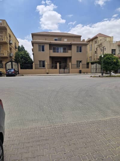 9 Bedroom Villa for Sale in Sheikh Zayed, Giza - Big Standalone Villa 9 Bedroom Villa for Sale in Sheikh Zayed, Giza - Big Standalone Villa