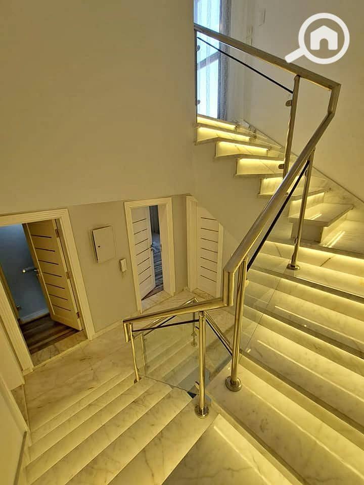 2 0 (3). jpg