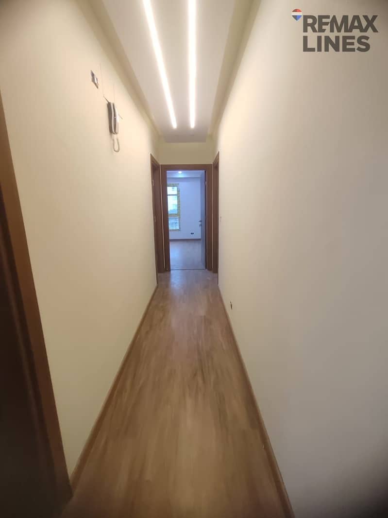 18 1000995621. jpg