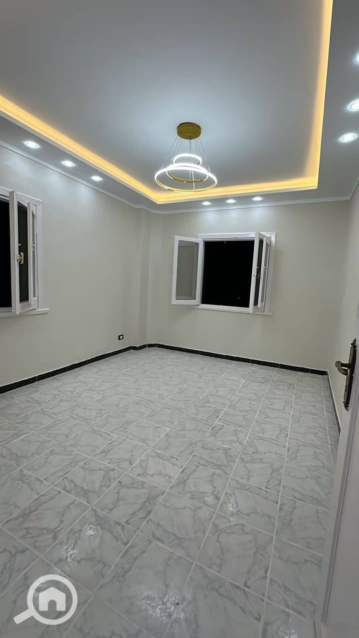 9 1000537840. jpg