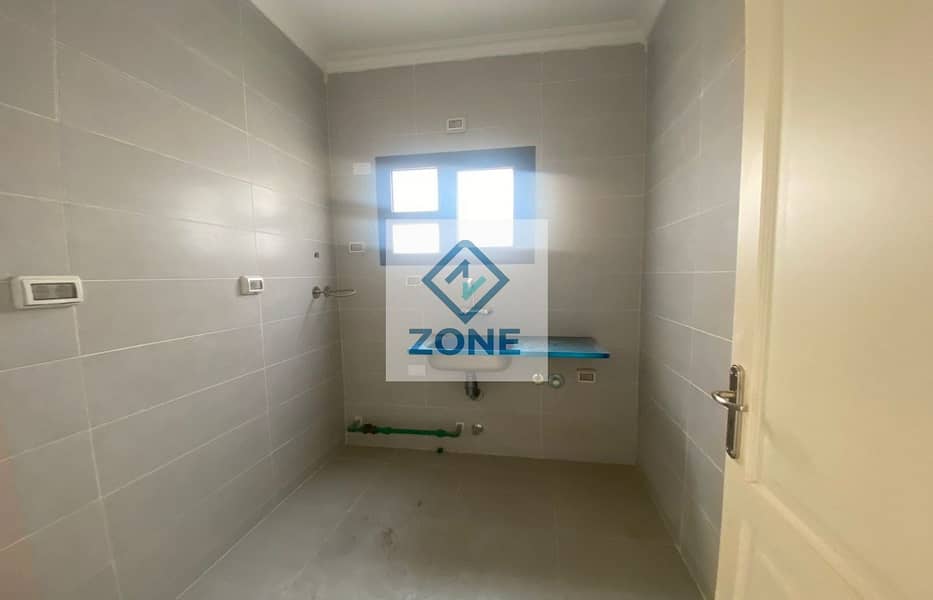 10 71cc5159-1857-4ac8-bd84-ad92f43bb571. jpg