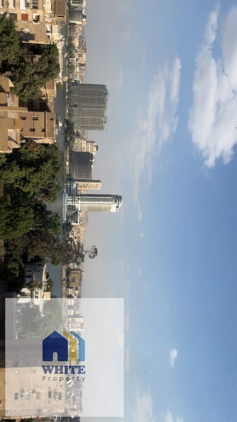 8 1000974325. jpg