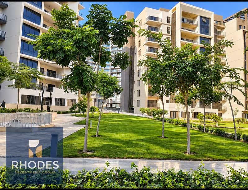 7 Modern Residential Courtyard Garden. png