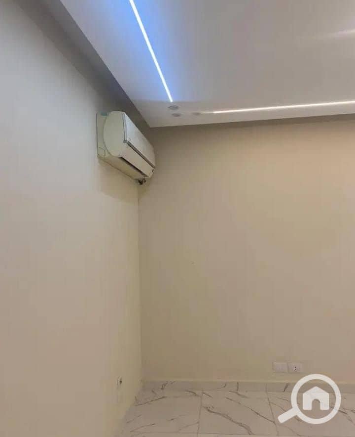 4 1000557984. jpg