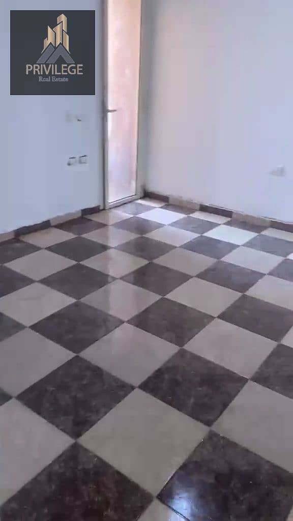 2 1000086125. jpg