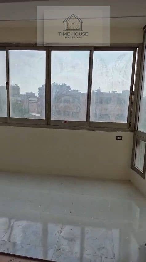 2 66663. jpg