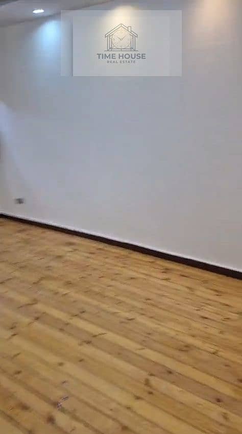 32 66607. jpg