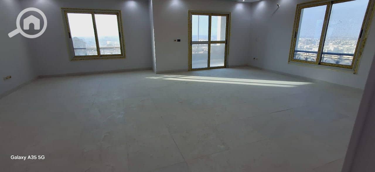 5 1000643013. jpg