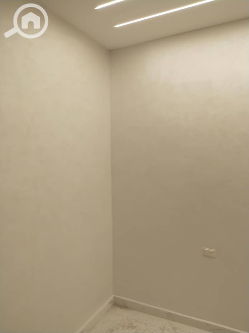 4 1000978145. jpg