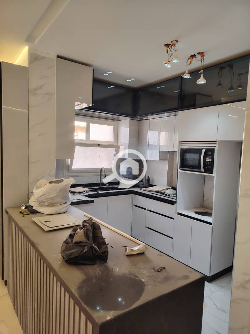 10 1000917432. jpg