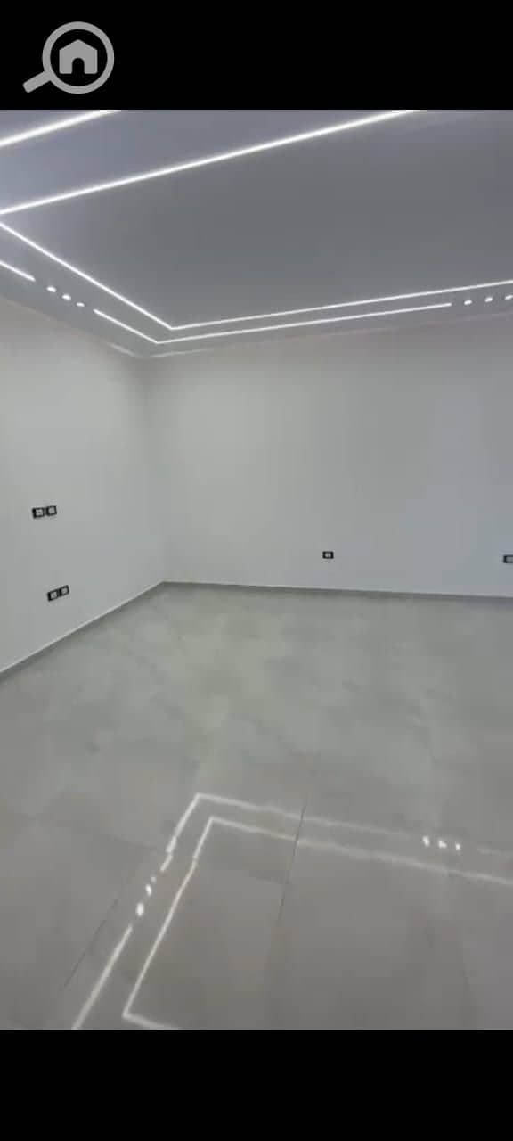 12 WhatsApp Image 2026-10-22 at 6.33. 04 PM (4). jpeg
