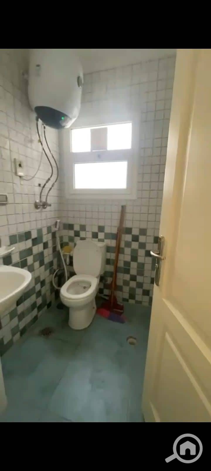 4 1000991229. jpg