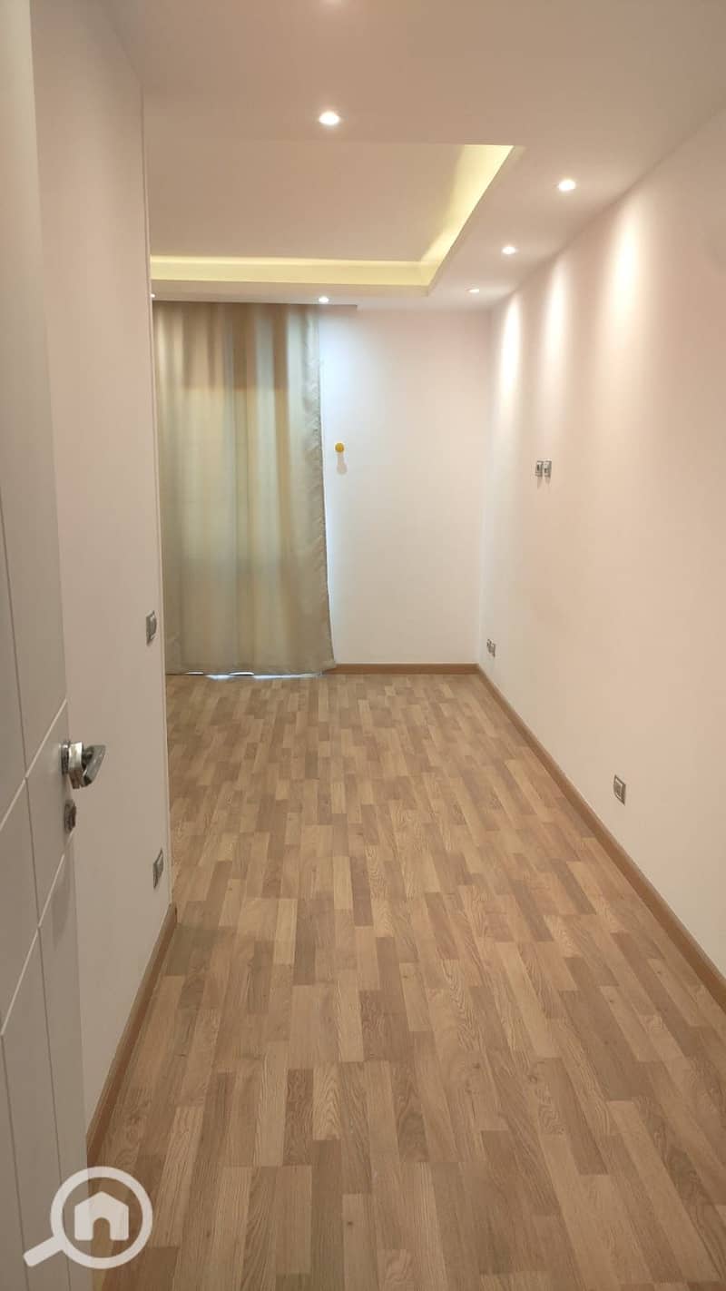 4 74d45357-aa2a-4cbc-8148-abfb8fdaf430. jpeg