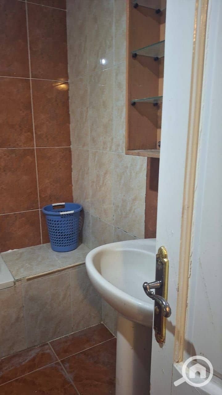 2 105047. jpg