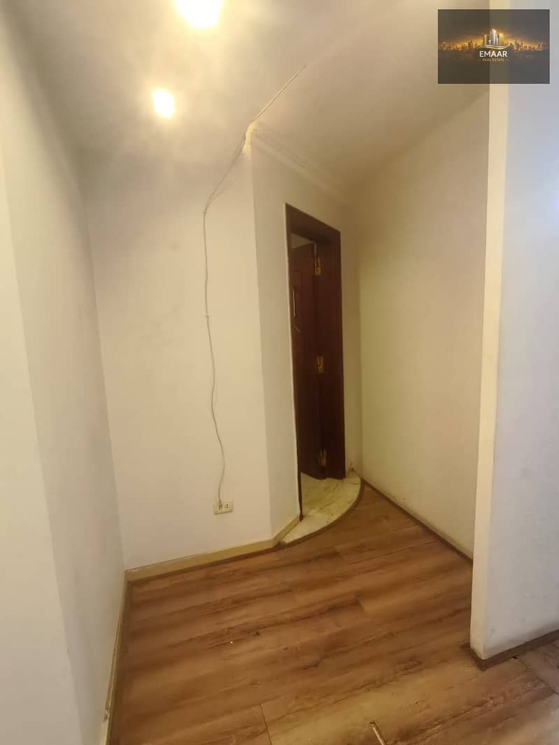 8 1001034717. jpg