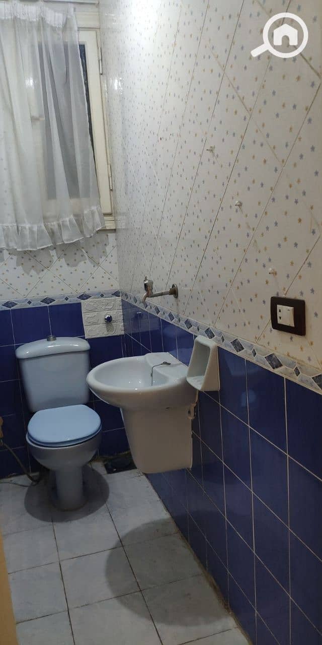 8 e6f241b5-f73a-41f8-9078-1d6751125c50. jpg